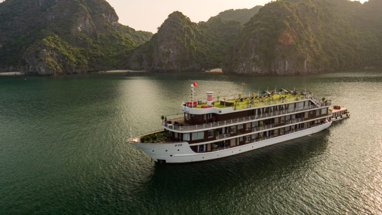 Du thuyền La Casta 2 ngày 1 đêm