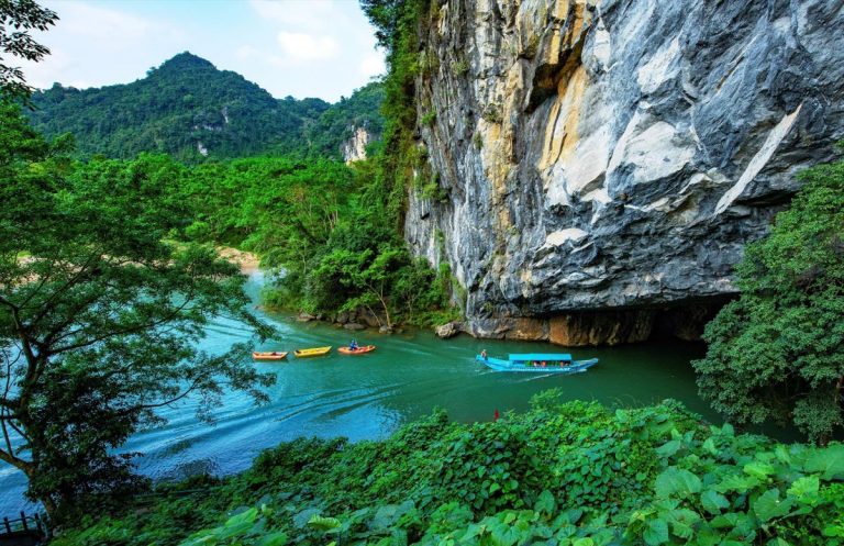 Thăm Quan Động Thiên Đường – Công Viên Ozo 1 ngày