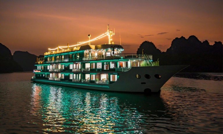 Du thuyền Dora 3 ngày 2 đêm