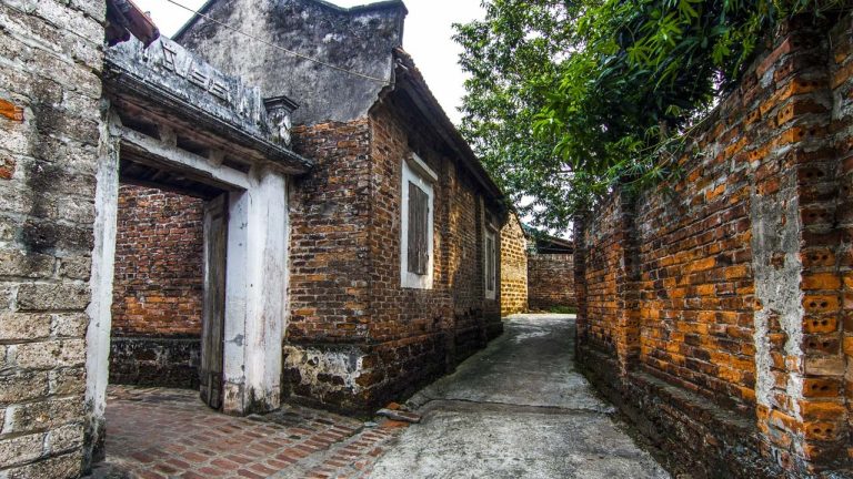 Khám phá làng cổ Đường Lâm 1 ngày