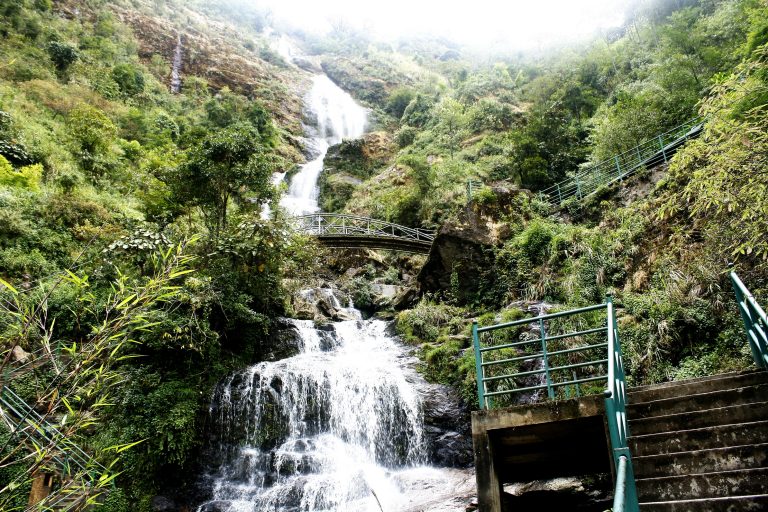 Hà Nội – Sapa – Thác Bạc – Cầu Kính – Rồng Mây – Fansipan 3 ngày 2 đêm