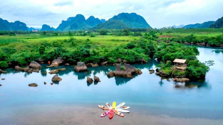 Thăm Quan Động Phong Nha – Thung Lũng Hava 1 ngày