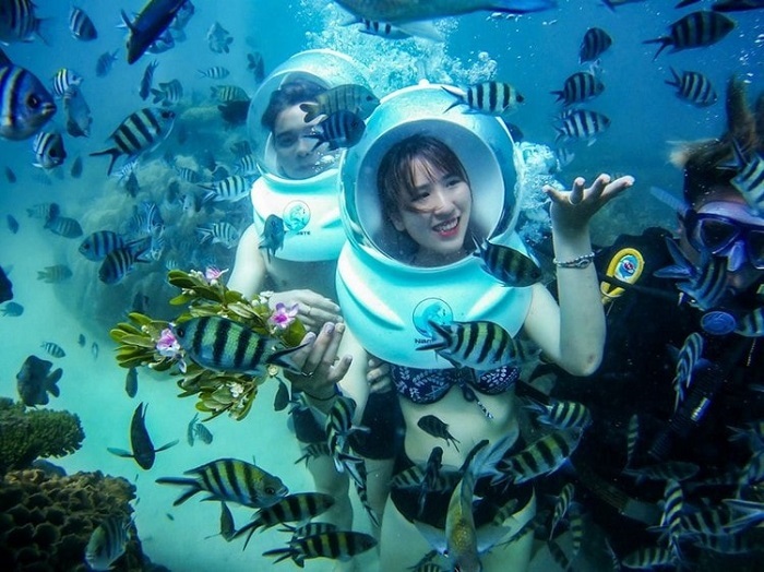 Tour đi bộ dưới đáy biển Nha Trang 1 ngày
